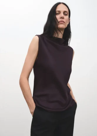 Satinbluse mit drapiertem Ausschnitt