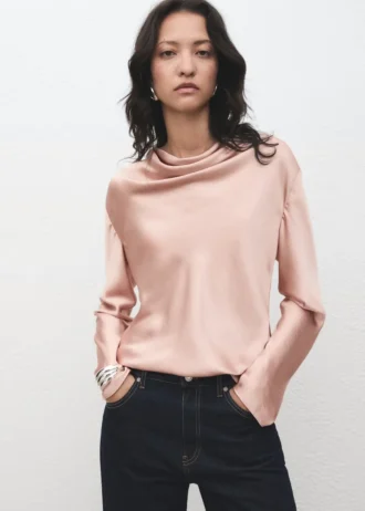 Satinbluse mit drapiertem Ausschnitt