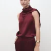 Satinbluse mit Foulard Satinbluse mit Foulard