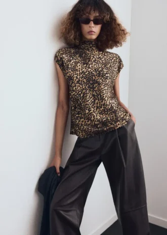 Satinbluse mit Leopardenmuster Satinbluse mit Leopardenmuster