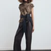 Satinbluse mit Leopardenmuster Satinbluse mit Leopardenmuster