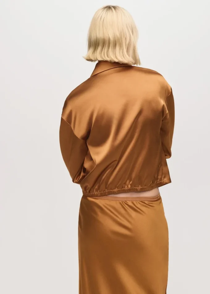 Satinjacke mit Taschen Satinjacke mit Taschen