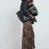 Satinrock mit Leopardenmuster Satinrock mit Leopardenmuster