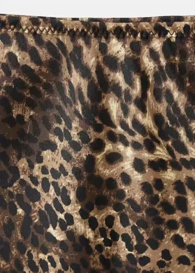 Satinrock mit Leopardenmuster Satinrock mit Leopardenmuster