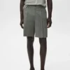 Schmal geschnittene Bermudashorts aus Baumwoll-Chino Schmal geschnittene Bermudashorts aus Baumwoll-Chino