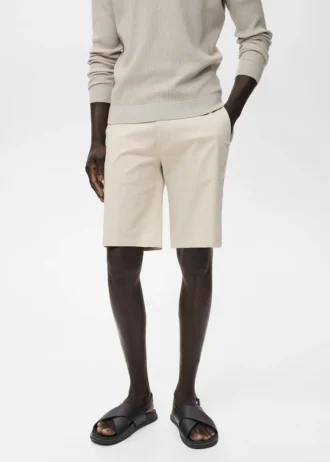 Schmal geschnittene Bermudashorts aus Baumwoll-Chino