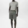 Schmal geschnittene Bermudashorts aus Baumwoll-Chino Schmal geschnittene Bermudashorts aus Baumwoll-Chino