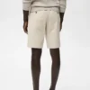 Schmal geschnittene Bermudashorts aus Baumwoll-Chino Schmal geschnittene Bermudashorts aus Baumwoll-Chino