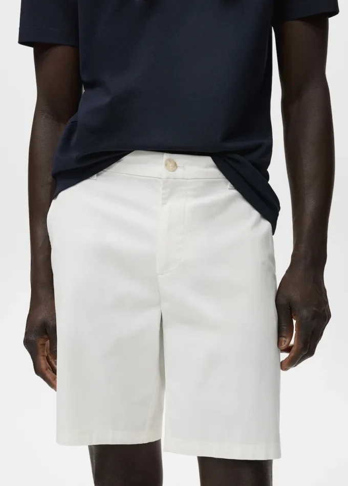 Schmal geschnittene Bermudashorts aus Baumwoll-Chino Schmal geschnittene Bermudashorts aus Baumwoll-Chino
