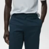 Schmal geschnittene Bermudashorts aus Baumwoll-Chino Schmal geschnittene Bermudashorts aus Baumwoll-Chino