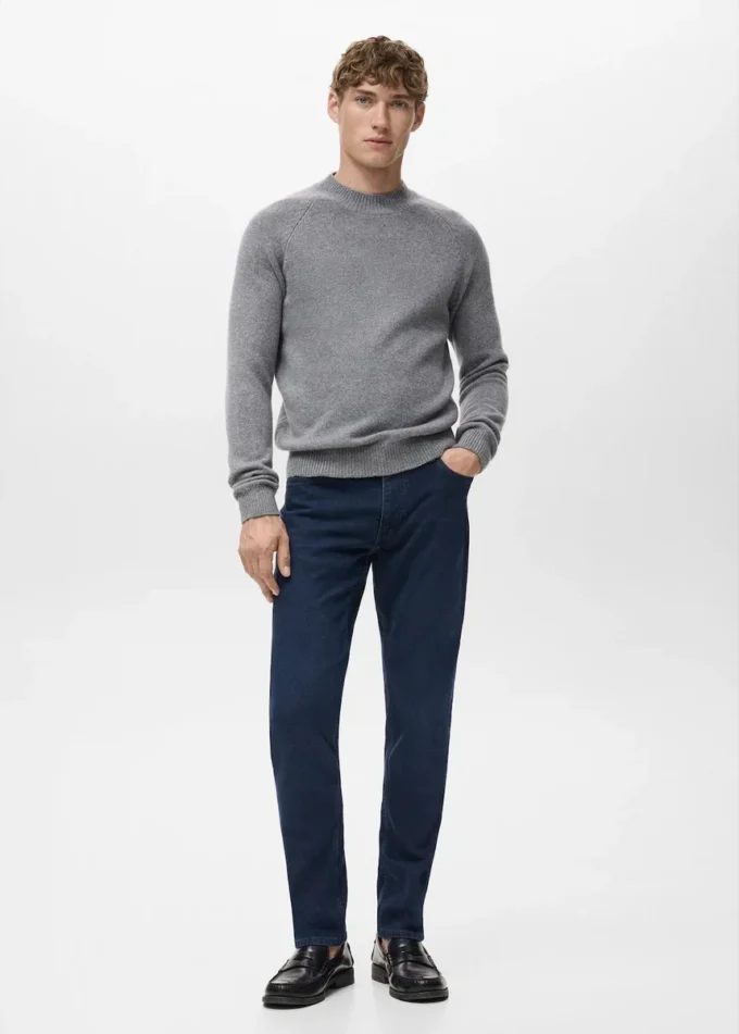 Schmal geschnittene blau-schwarze Jan-Jeans Schmal geschnittene blau-schwarze Jan-Jeans