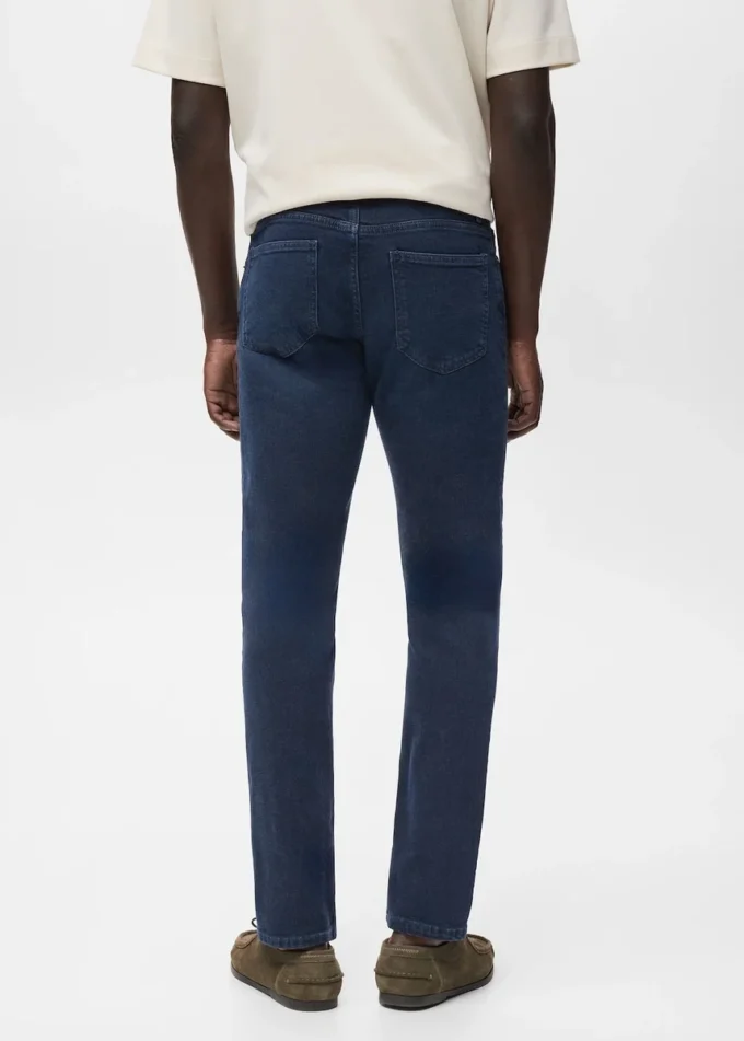 Schmal geschnittene blau-schwarze Jan-Jeans Schmal geschnittene blau-schwarze Jan-Jeans