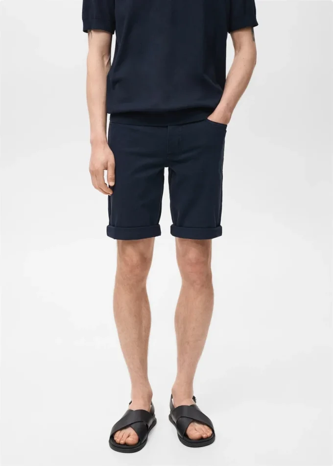 Schmal geschnittene Denim-Bermudashorts Schmal geschnittene Denim-Bermudashorts