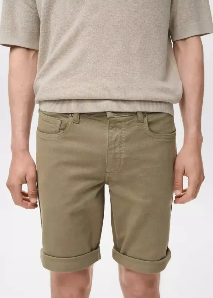 Schmal geschnittene Denim-Bermudashorts Schmal geschnittene Denim-Bermudashorts