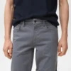 Schmal geschnittene Denim-Bermudashorts