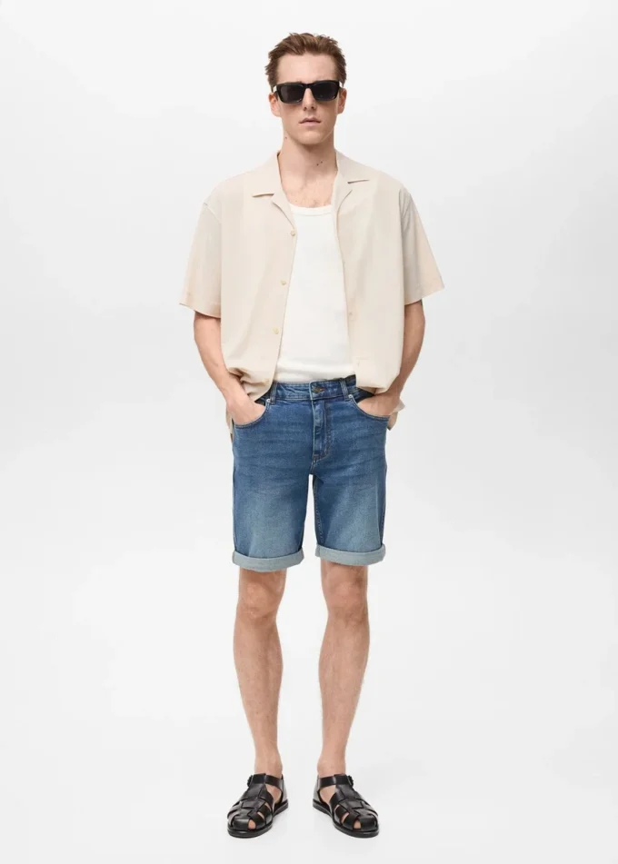 Schmal geschnittene Denim-Bermudashorts Schmal geschnittene Denim-Bermudashorts