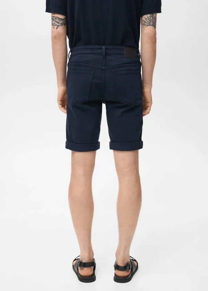 Schmal geschnittene Denim-Bermudashorts Schmal geschnittene Denim-Bermudashorts