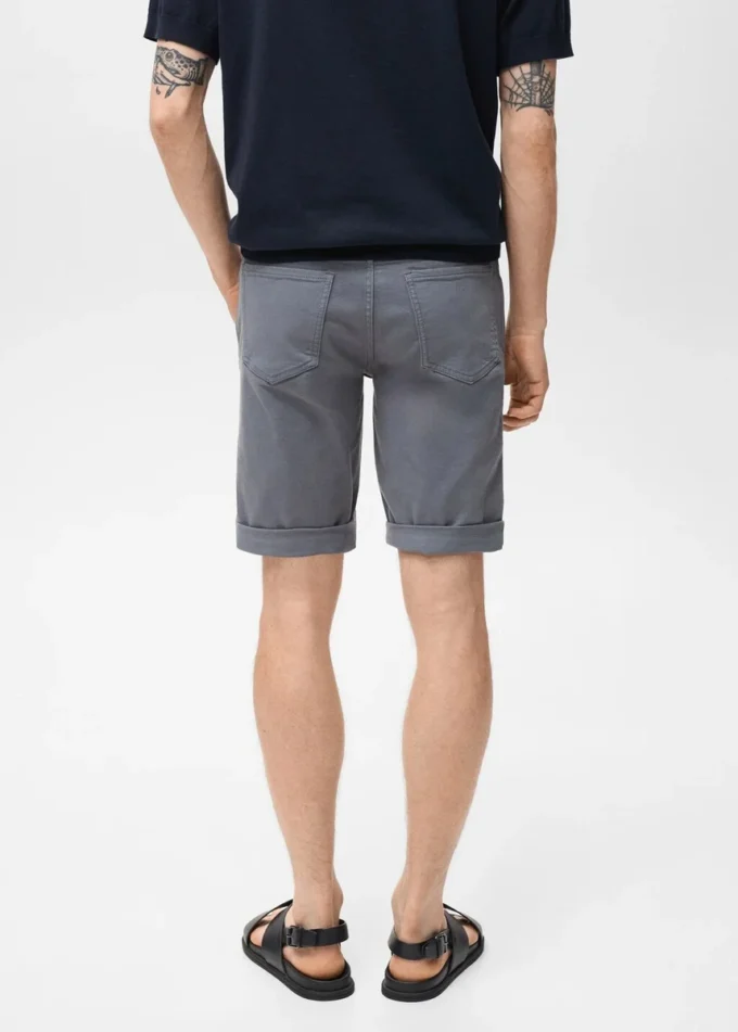 Schmal geschnittene Denim-Bermudashorts