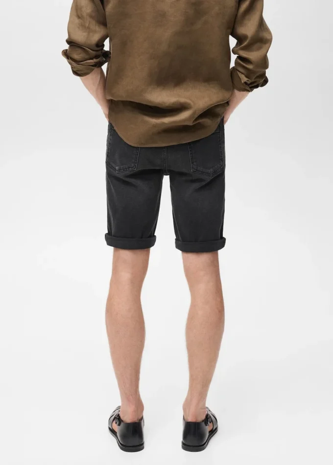 Schmal geschnittene Denim-Bermudashorts Schmal geschnittene Denim-Bermudashorts