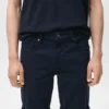 Schmal geschnittene Denim-Bermudashorts Schmal geschnittene Denim-Bermudashorts