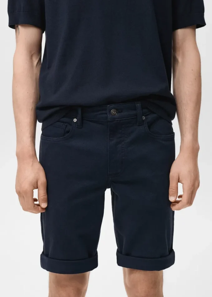 Schmal geschnittene Denim-Bermudashorts Schmal geschnittene Denim-Bermudashorts