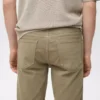 Schmal geschnittene Denim-Bermudashorts Schmal geschnittene Denim-Bermudashorts