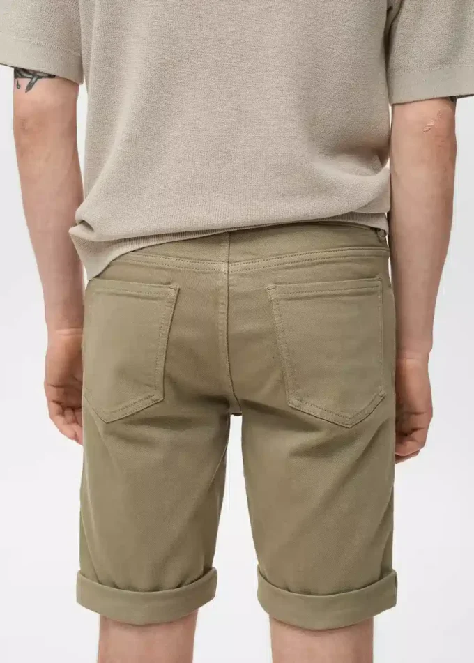 Schmal geschnittene Denim-Bermudashorts Schmal geschnittene Denim-Bermudashorts