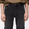 Schmal geschnittene Denim-Bermudashorts Schmal geschnittene Denim-Bermudashorts