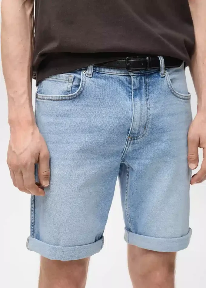 Schmal geschnittene Denim-Bermudashorts Schmal geschnittene Denim-Bermudashorts