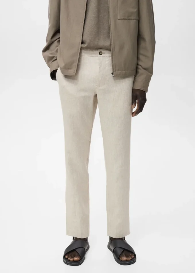Schmal geschnittene Hose aus 100 % Leinen Schmal geschnittene Hose aus 100 % Leinen