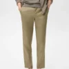 Schmal geschnittene Hose aus 100 % Leinen Schmal geschnittene Hose aus 100 % Leinen