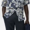 Schmal geschnittene Hose aus 100 % Leinen Schmal geschnittene Hose aus 100 % Leinen