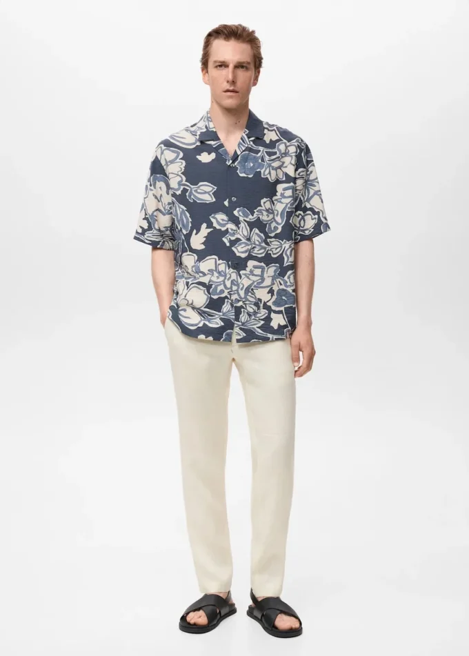 Schmal geschnittene Hose aus 100 % Leinen Schmal geschnittene Hose aus 100 % Leinen