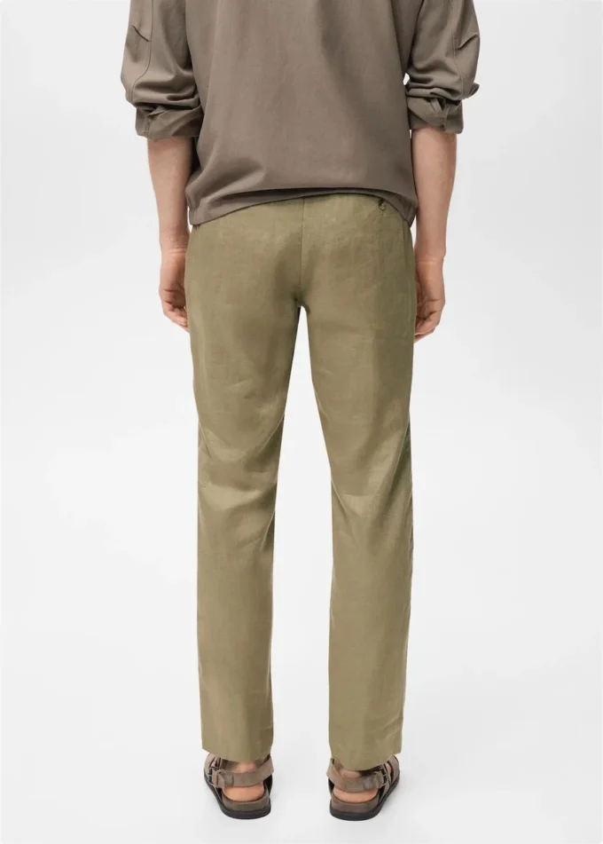 Schmal geschnittene Hose aus 100 % Leinen Schmal geschnittene Hose aus 100 % Leinen