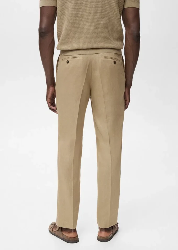 Schmal geschnittene Hose aus 100 % Leinen Schmal geschnittene Hose aus 100 % Leinen