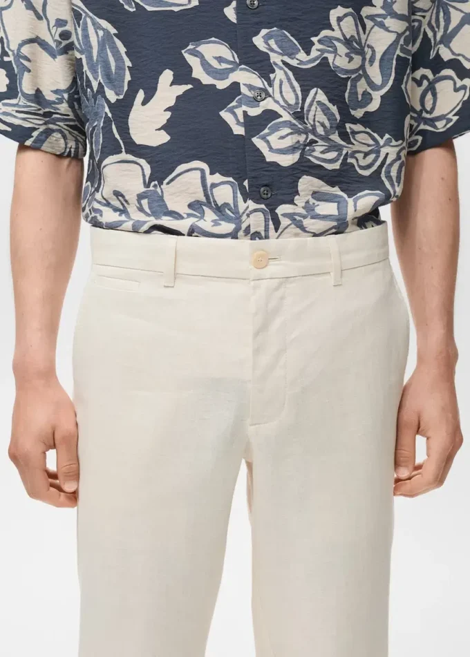 Schmal geschnittene Hose aus 100 % Leinen Schmal geschnittene Hose aus 100 % Leinen
