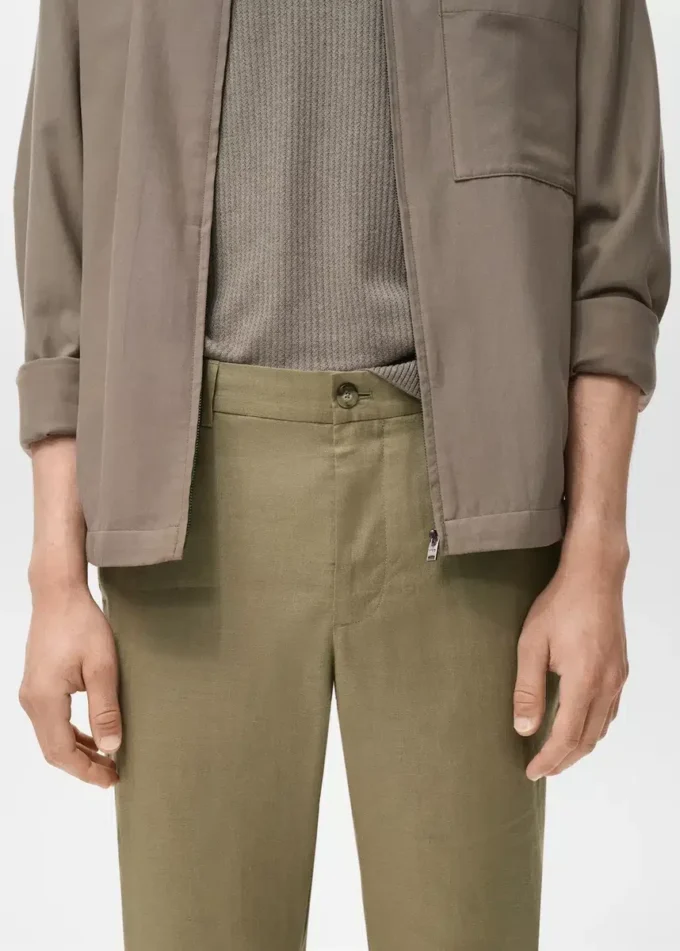 Schmal geschnittene Hose aus 100 % Leinen Schmal geschnittene Hose aus 100 % Leinen