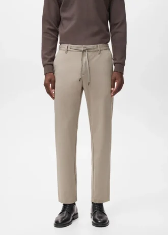 Schmal geschnittene Hose aus Stretchmaterial mit Kordelzug