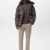 Schmal geschnittene Hose aus Stretchmaterial mit Kordelzug Schmal geschnittene Hose aus Stretchmaterial mit Kordelzug