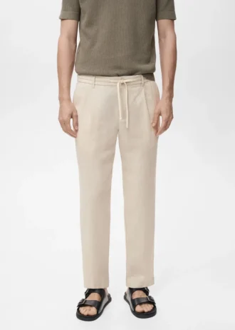 Schmal geschnittene Hose mit Kordelzug