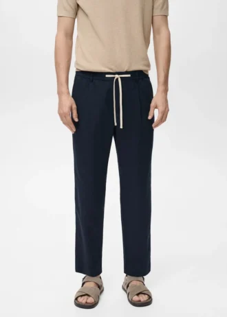 Schmal geschnittene Hose mit Kordelzug
