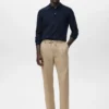 Schmal geschnittene Hose mit Kordelzug Schmal geschnittene Hose mit Kordelzug