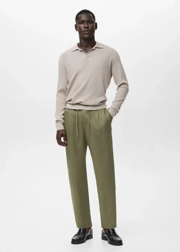 Schmal geschnittene Hose mit Kordelzug Schmal geschnittene Hose mit Kordelzug
