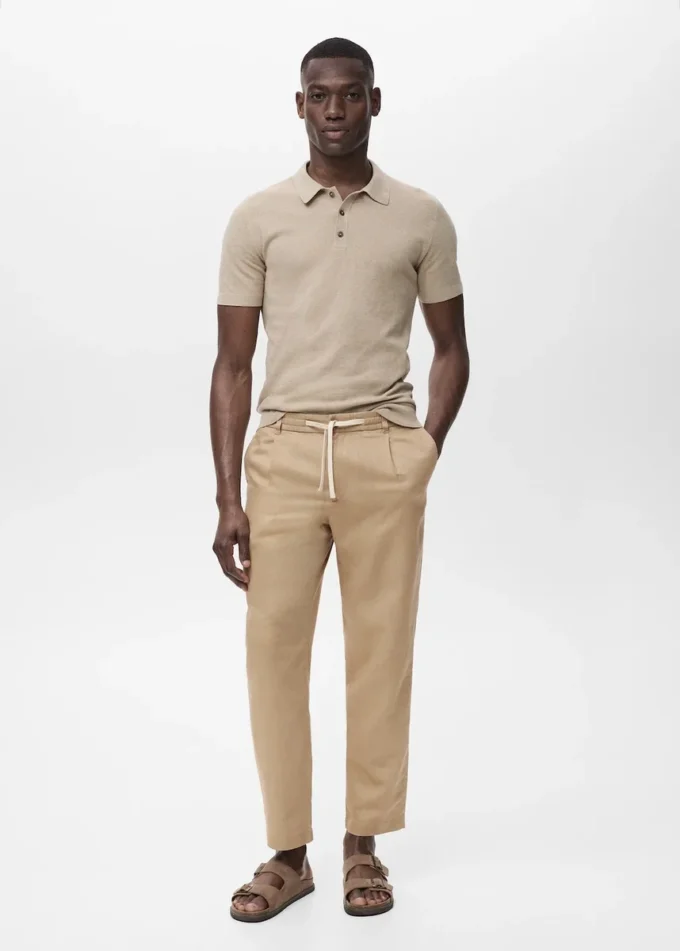 Schmal geschnittene Hose mit Kordelzug Schmal geschnittene Hose mit Kordelzug