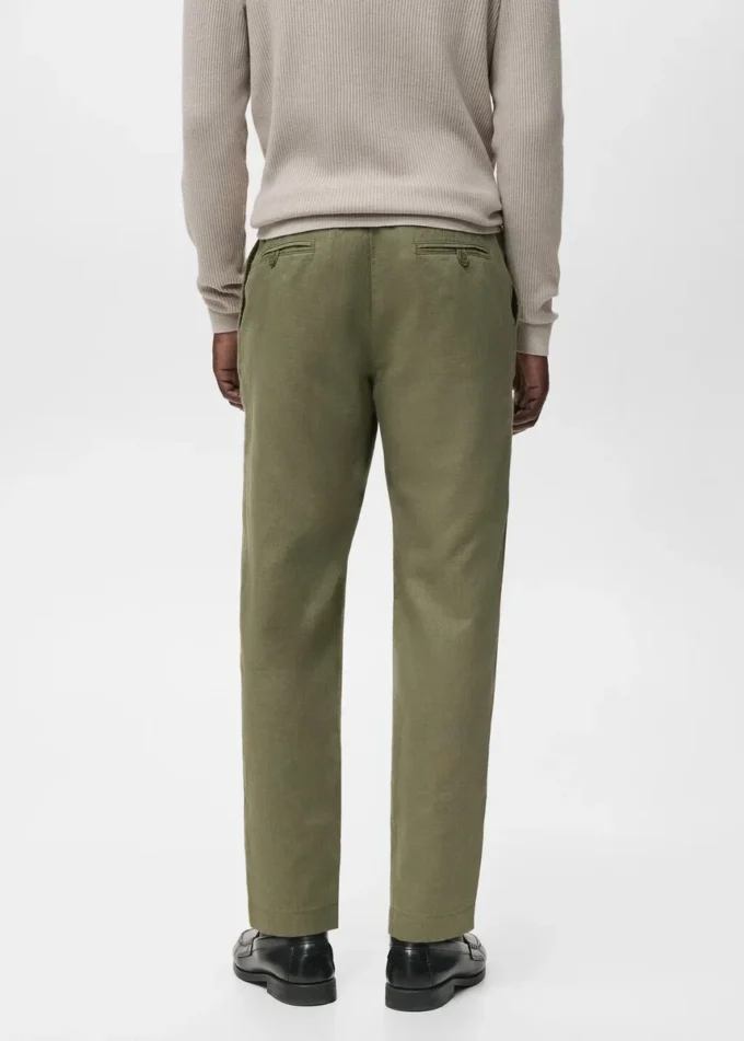 Schmal geschnittene Hose mit Kordelzug Schmal geschnittene Hose mit Kordelzug