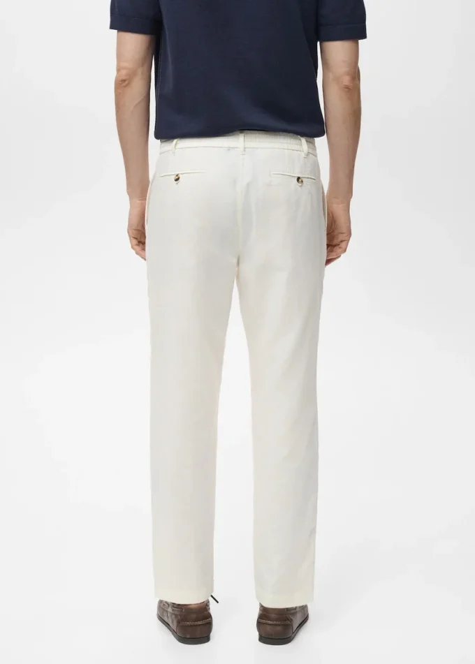 Schmal geschnittene Hose mit Kordelzug Schmal geschnittene Hose mit Kordelzug