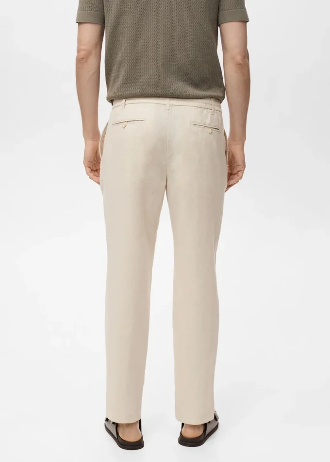 Schmal geschnittene Hose mit Kordelzug Schmal geschnittene Hose mit Kordelzug