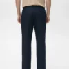 Schmal geschnittene Hose mit Kordelzug Schmal geschnittene Hose mit Kordelzug