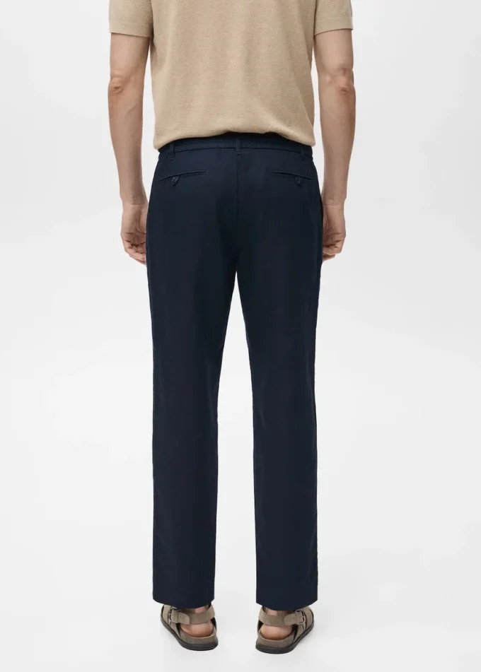 Schmal geschnittene Hose mit Kordelzug Schmal geschnittene Hose mit Kordelzug