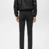 Schmal geschnittene schwarze Jan-Jeans Schmal geschnittene schwarze Jan-Jeans